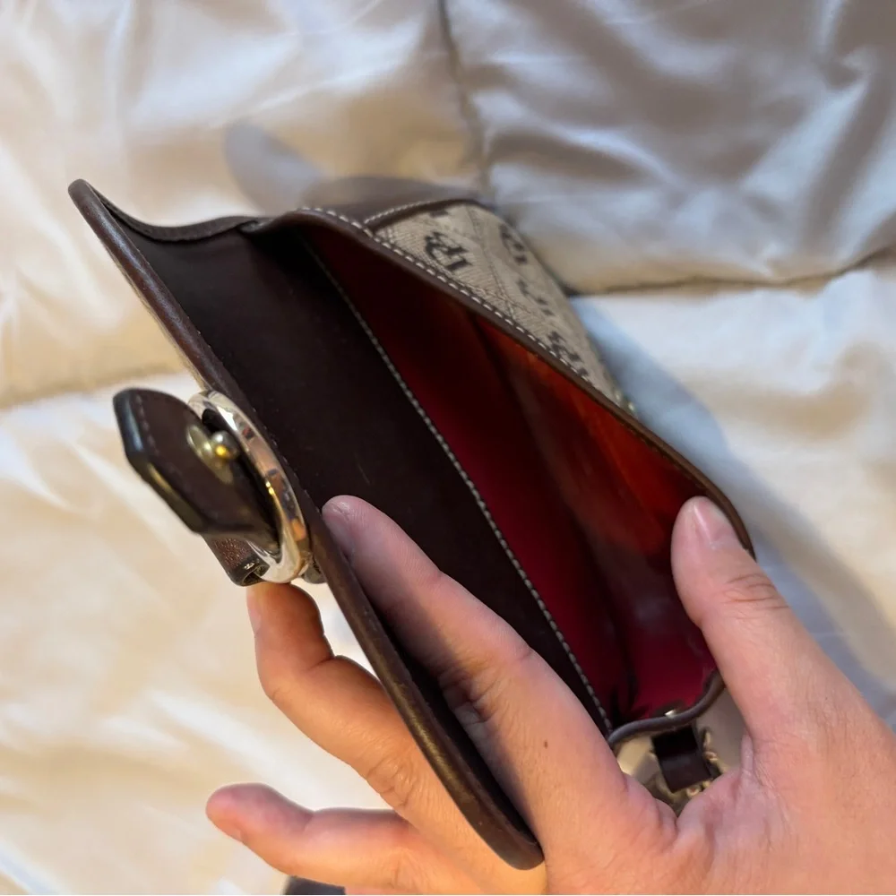 Dooney & Bourke vintage brown leather wristlet - Picture 5 of 9